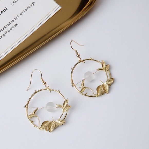 ⭐️Golden Ring Geometric Ivory Ball Earrings - Picture 3 of 8